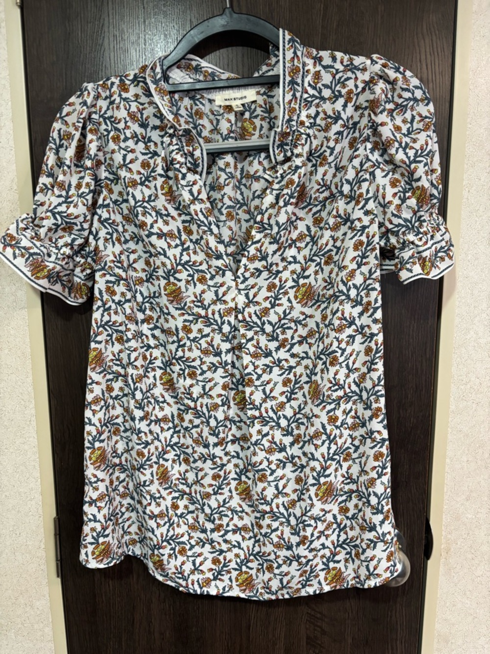 Max Studio White Floral Puff Sleeve Blouse